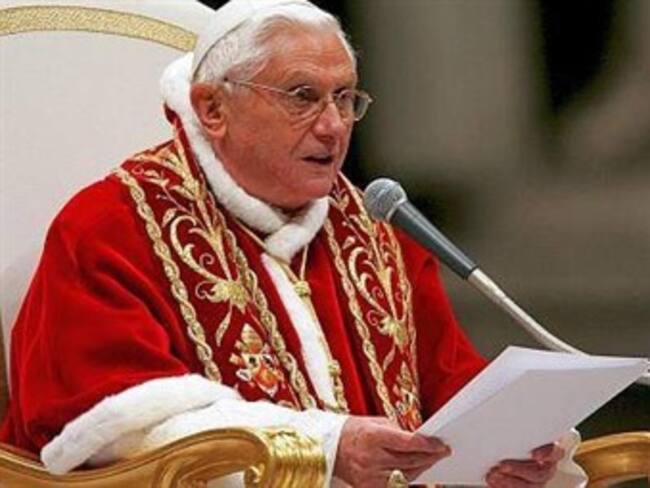 Reprueba Papa leyes que aceptan familias alternativas y uniones gay