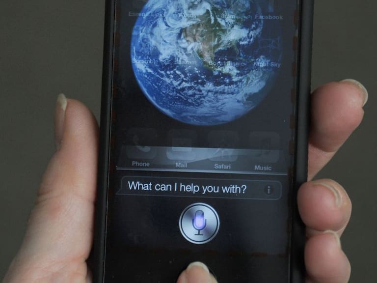Siri responderá mensajes de WhatsApp