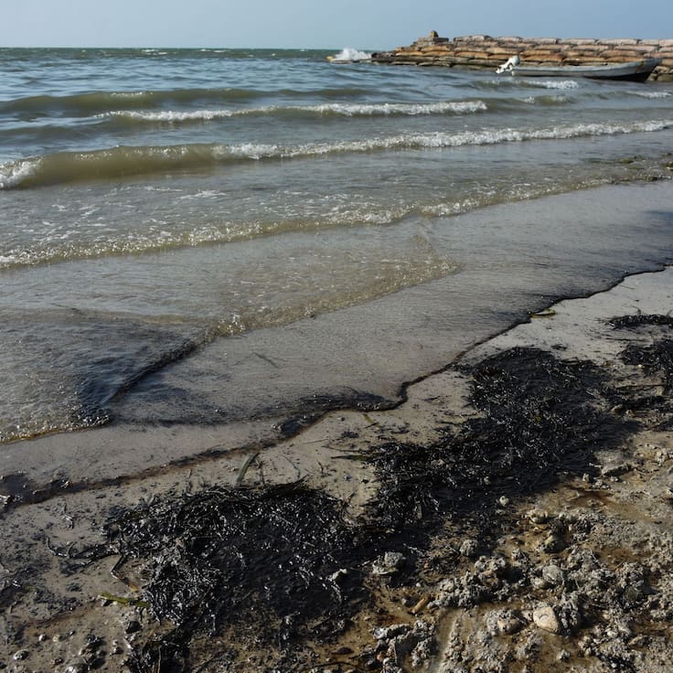 Sheinbaum descarta afectaciones en playas por derrame y ordena revisión de fugas en Cantarell