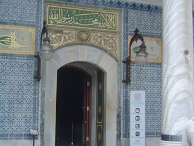 Roban 145 reliquias islámicas de un almacén de El Cairo