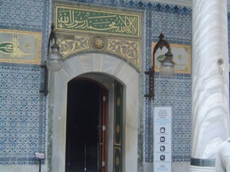 Roban 145 reliquias islámicas de un almacén de El Cairo