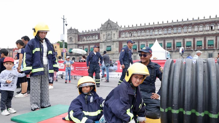 Brugada inaugura Zocalito de las Infancias con 100 actividades