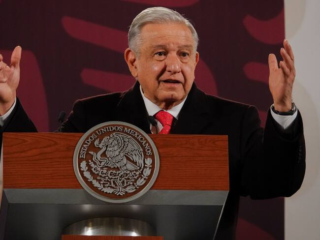 Celebra AMLO llegada de Lenia Batres a SCJN