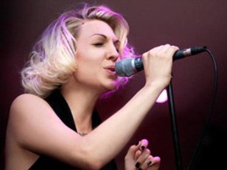 Nos regala Karen Souza un poco de su voz en 'El Mañanero'