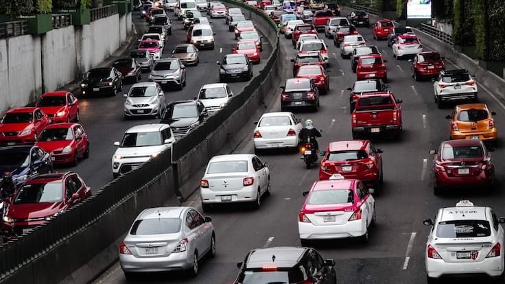 Hoy No Circula 2026: engomado, placas y horario de los autos restringidos este lunes 12 de octubre