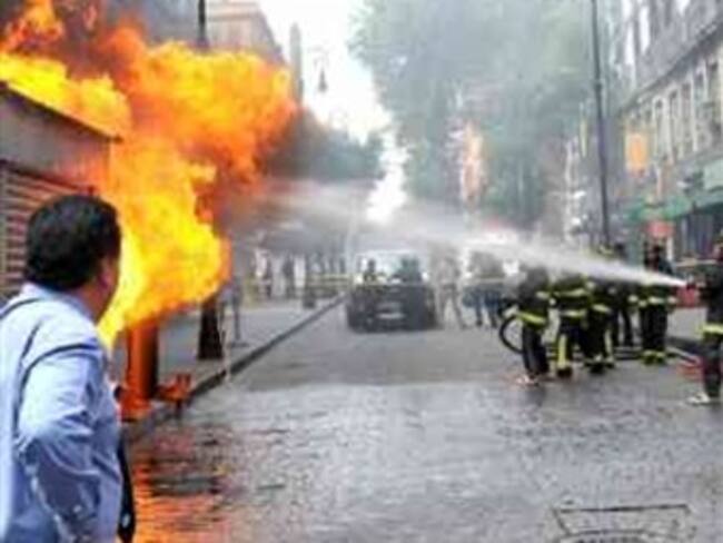 Reportan cuatro explosiones de registros subterráneos en el Centro