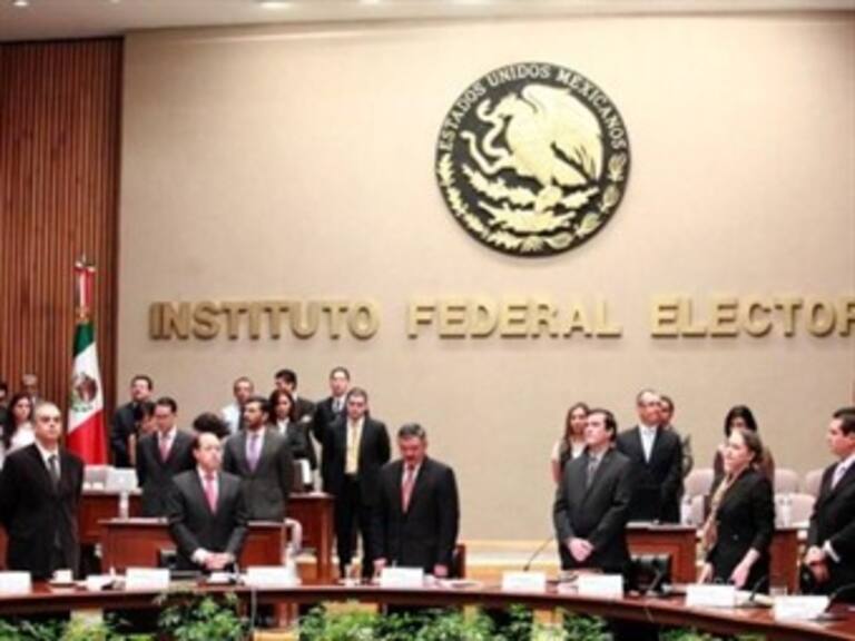 Acusan a IFE de interpretar mal ley electoral