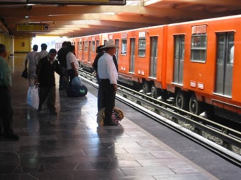 Permanecen dos personas hospitalizadas tras balacera en el Metro
