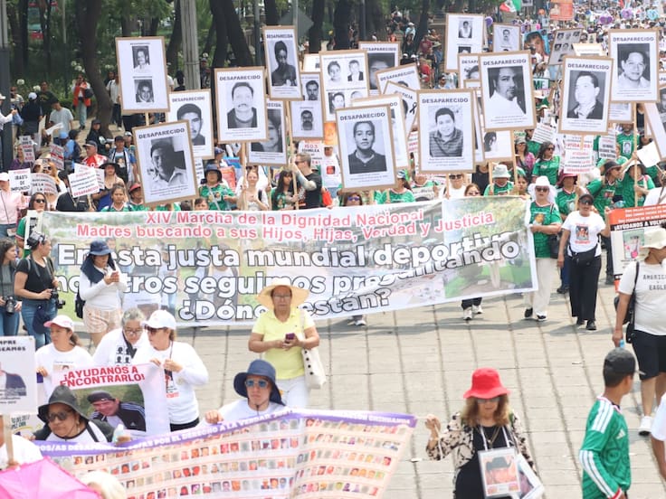 “Nada que festejar”: Madres buscadoras marchan en CDMX y exigen a ...