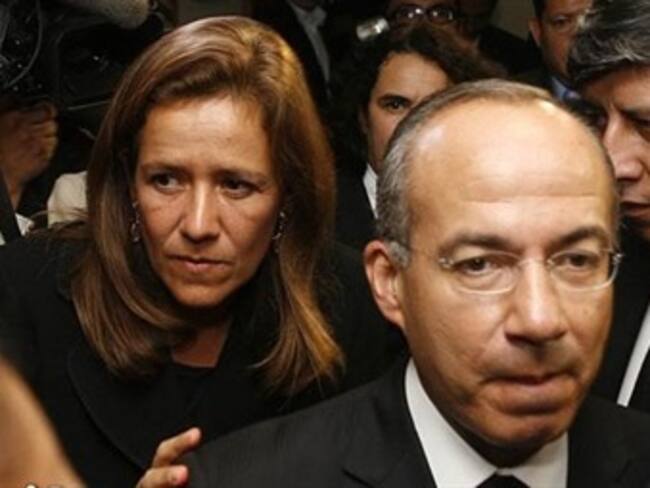 Asiste Calderón a funerales de Blake
