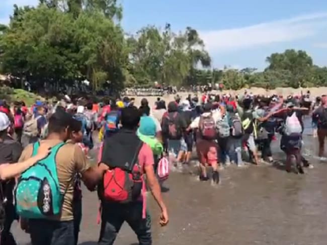 Migrantes que huyen de violencia deben ser acogidos por México: ACNUR