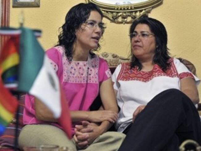 Cinco parejas marcan primeras bodas gays en México