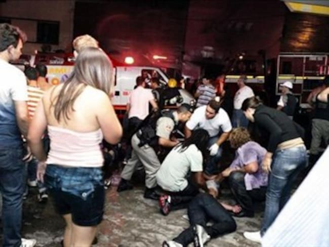 Arrestan a tres por incendio en Brasil