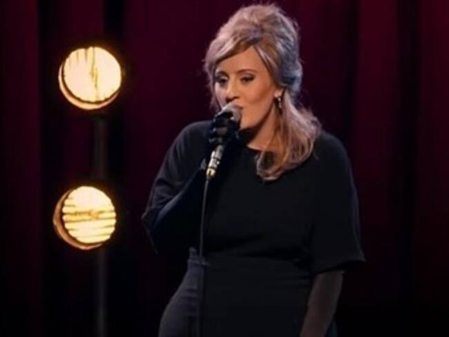 Adele se disfrazó y participó en un concurso de imitadoras suyas