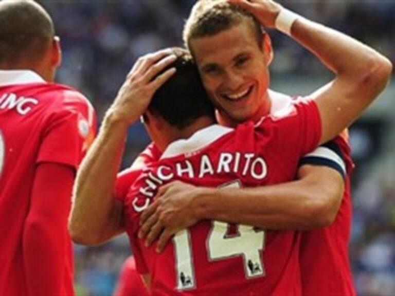 Aconseja Owen a 'Chicharito' Hernández seguir 'trabajando duro'