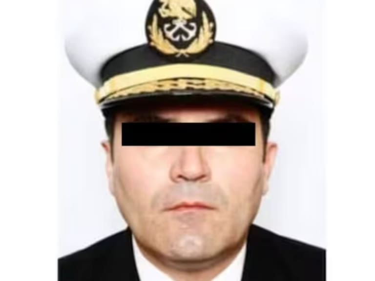 El contraalmirante Fernando Farías fue detenido tras meses prófugo. FGR