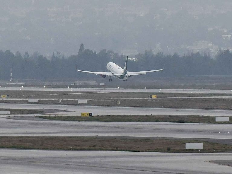 Un banco de niebla impidió que el avión aterrizara