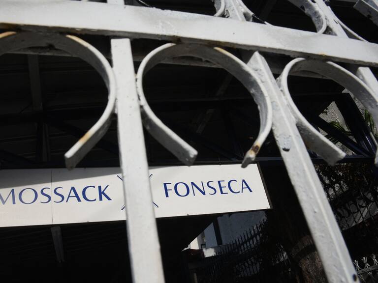 Panamá Papers es el nombre de la investigación de reveló el método del bufete Mossack Fonseca para blanquear dinero en paraísos fiscales. (Photo by RODRIGO ARANGUA / AFP) (Photo by RODRIGO ARANGUA/AFP via Getty Images)