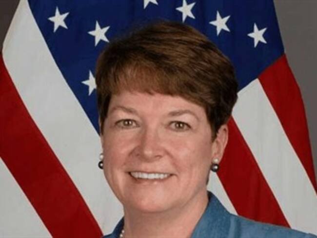 Declara Ecuador persona 'no grata' a embajadora de EUA