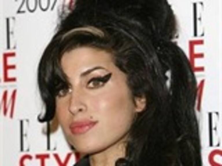 Retira Winehouse apelación por drogas en Noruega