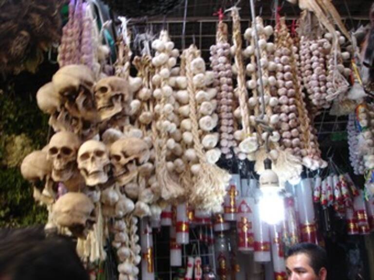 Detiene PGJDF a vendedor de huesos humanos