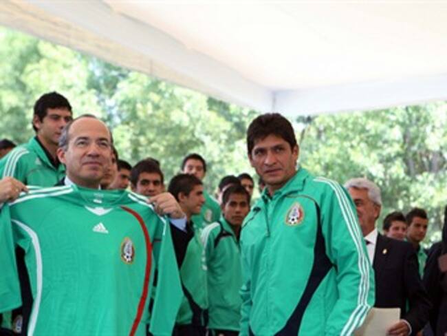 Desea Calderón éxito a la Sub-17 ante Uruguay