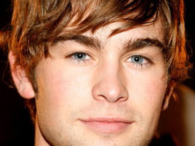 Revela People que Chace Crawford es el soltero más atractivo