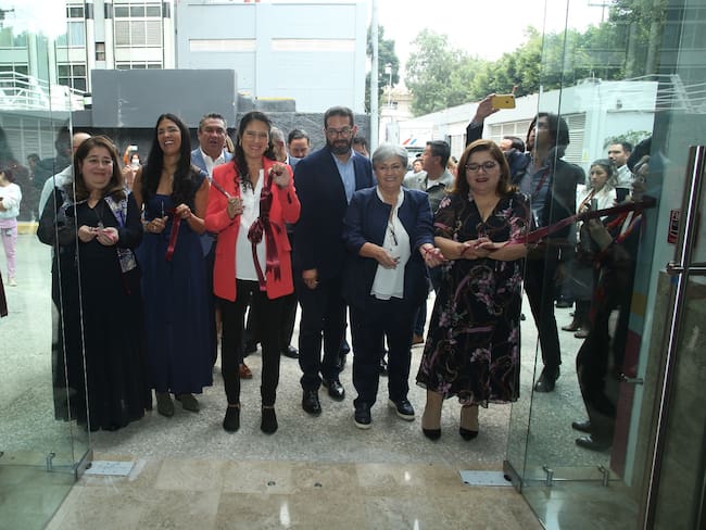 Inaugura Issste acelerador lineal y actualiza tres más para mejorar atención en CMN “20 de Noviembre”