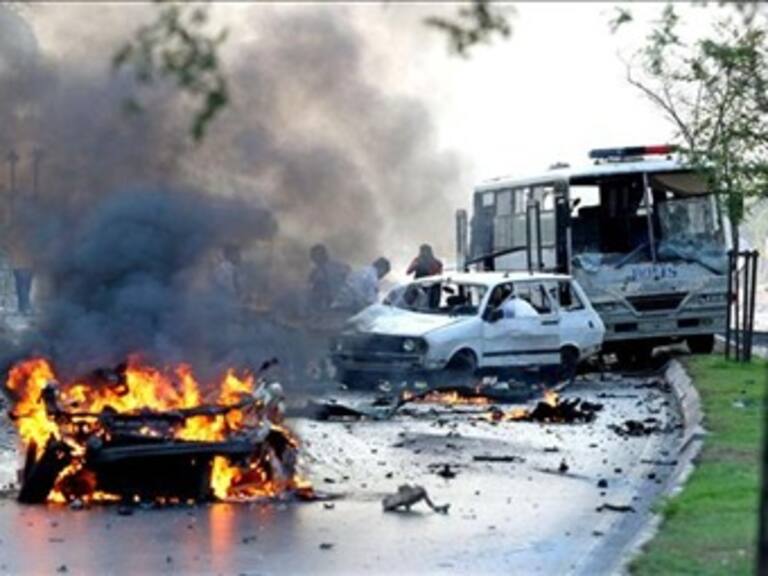 Deja 5 muertos explosión de coche bomba en aeropuerto de Mogadiscio