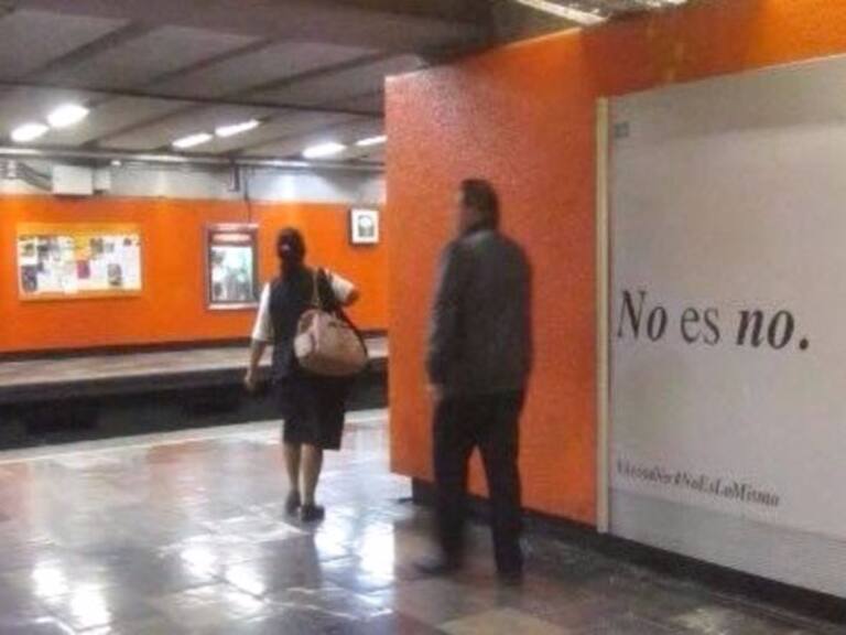 Larousse lanza campaña contra el acoso y machismo en el Metro