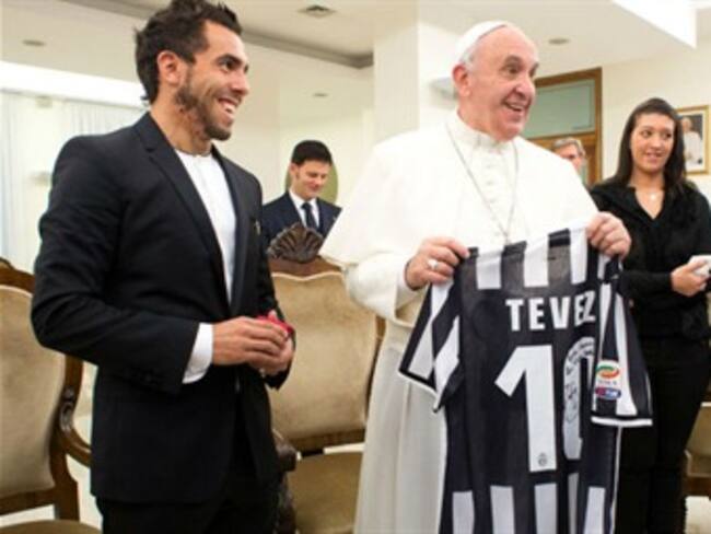 Recibe el Papa Francisco a futbolista Carlos Tévez