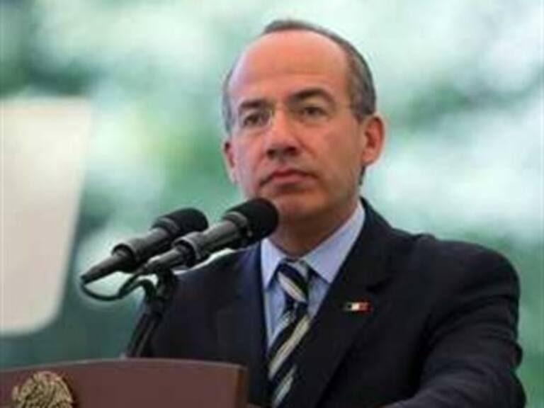 Abre Calderón debate sobre consumo de drogas