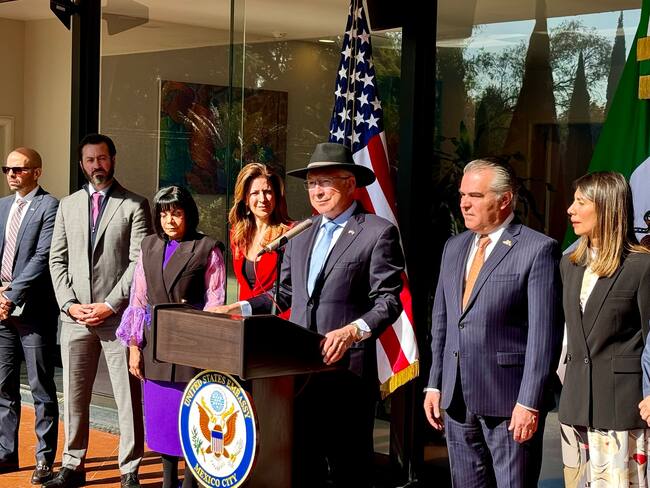 Ken Salazar advierte “riesgos” en el T-MEC por amenazas de Trump