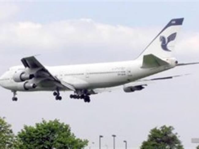 Accidente en avión iraní deja 17 muertos