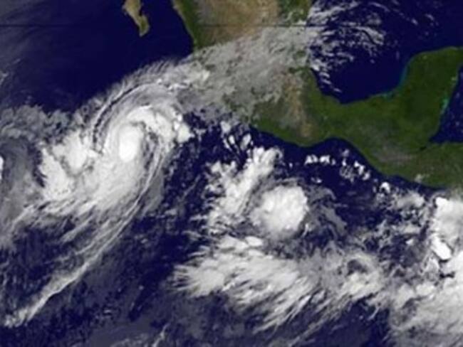 Mantienen alerta Naranja por Jova en Colima y Jalisco