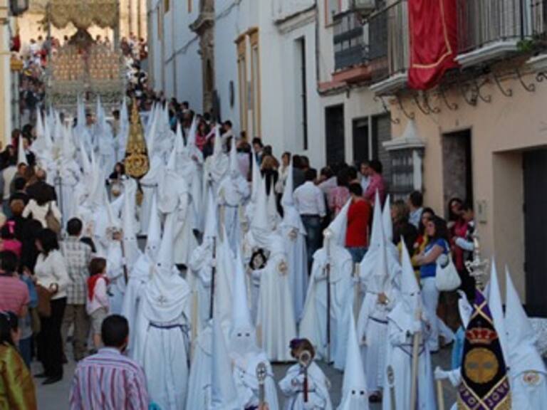 Pendientes procesiones en Sevilla, España, ante riesgo de lluvia