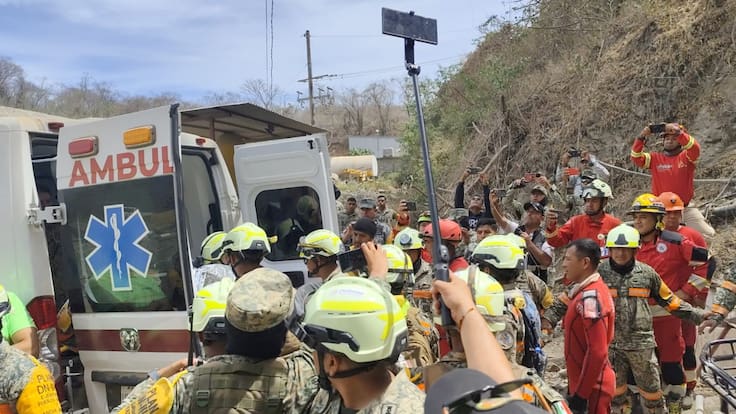 Se encuentra minero sin vida y otro vivo, atrapados en la mina Santa Fe: Sheinbaum |Video