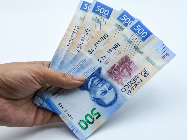 Conoce qué pensionados del IMSS sí reciben aguinaldo y de cuánto será en 2025.