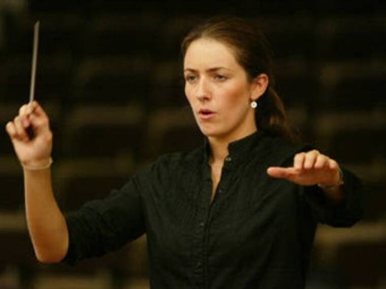 Ofrece concierto pro damnificados. Alondra Parra, directora de orquesta mexicana