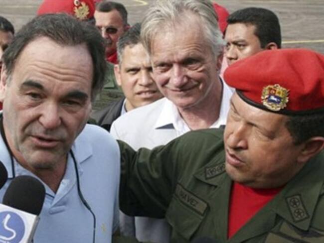 Presenta Stone documental de Chávez en EU