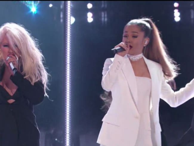 Ariana Grande y Christina Aguilera hacen el dueto en la final de “The Voice”