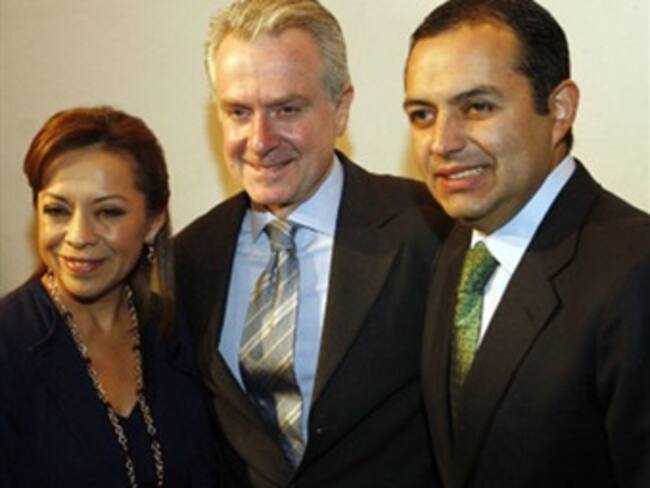 Polemizan Vázquez Mota y Cordero