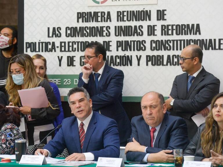 La reforma electoral de AMLO sí contempla desaparecer al INE