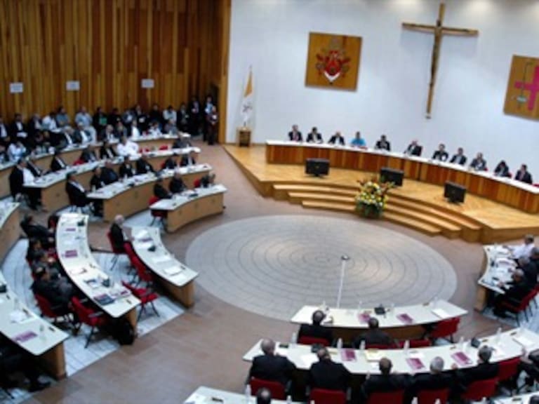 Responde EPN a cuestionamientos de obispos sobre reformas