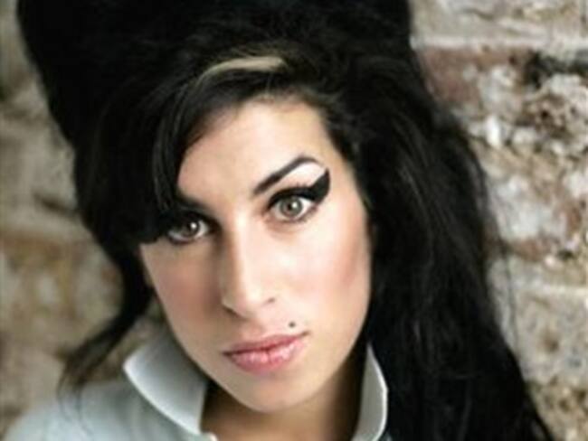 Consideran de mal gusto colección inspirada en Amy Winehouse