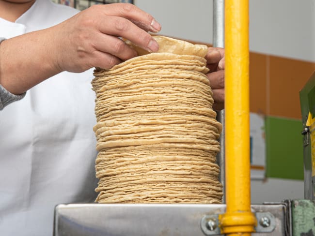 ¿Hay multa por vender o comprar tortillas en hieleras? Profeco aclara las supuestas sanciones