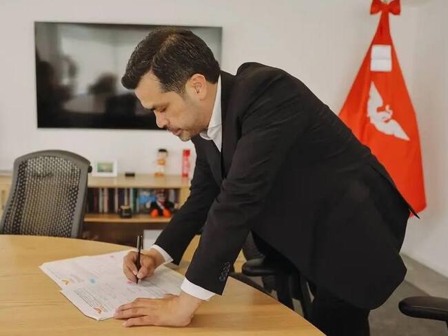 Jorge Álvarez Máynez se registra para dirigir Movimiento Ciudadano