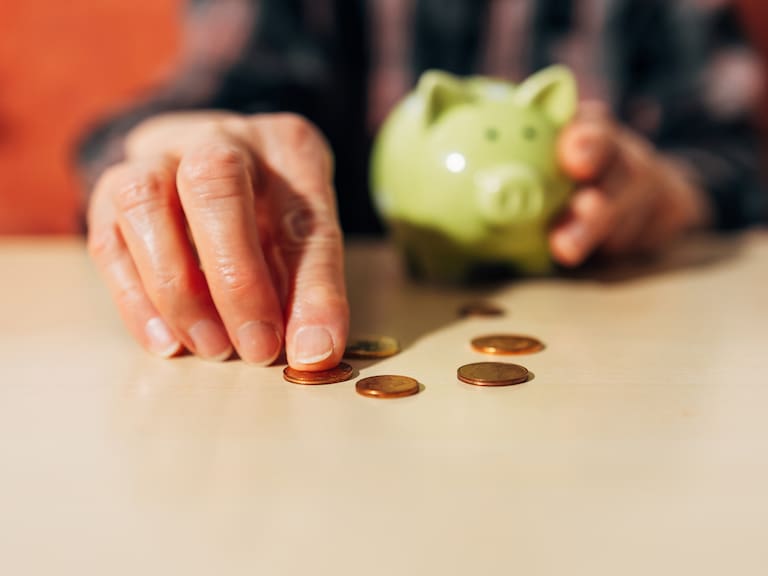 Pension para Mujeres y Hombres de 57 a 59 años