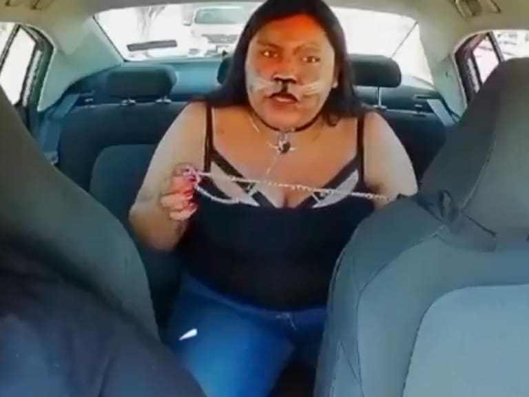 Taxi de aplicación baja a mujer therian por vehículo no pet friendly: video viral desata debate