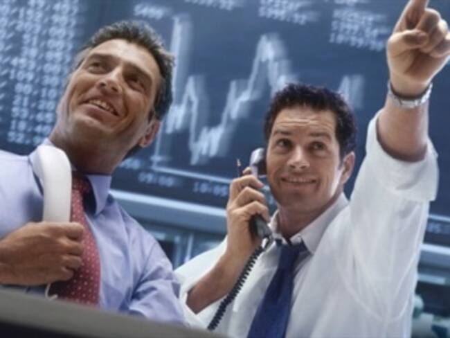 Adquiere AB InBev 95 por ciento de Grupo Modelo. 'Momento Corporativo' con Roberto Aguilar